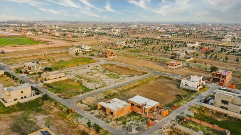 5 Marla Plot Available For Sale In Lahore Motorway City 0