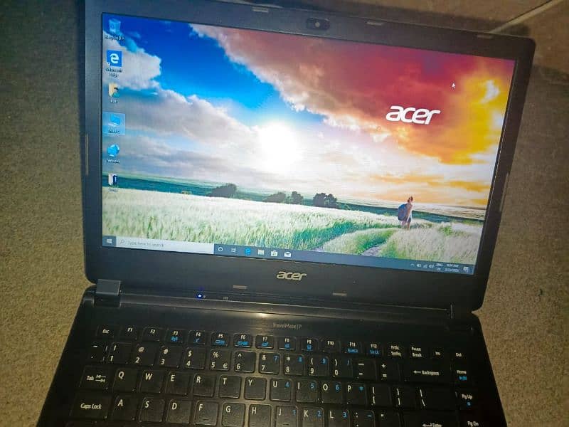 Acer travelmate P core i5 5th gen in brand new conditions 2