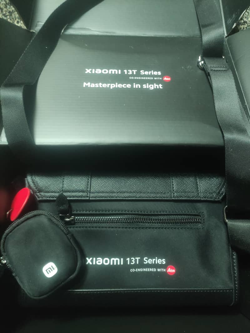 Xiaomi 13T Special Limited Edition Bag 3