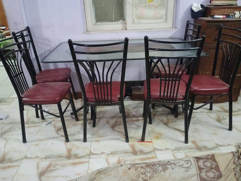 Dinning table iron rodalmost new 1