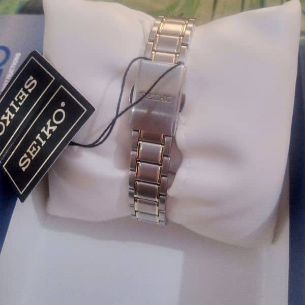 Seiko watch New Sealed 100% Original bought from USA 9
