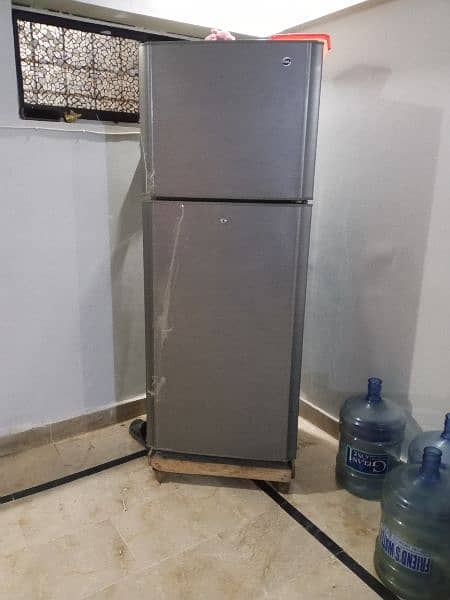 PEL Refrigerator in mint condition 7