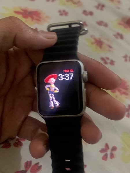 Apple watch series 3 brand new condition 4