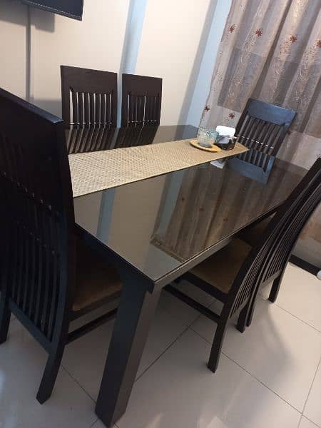 Dinning tabel with 6 seats available  for Sale 1