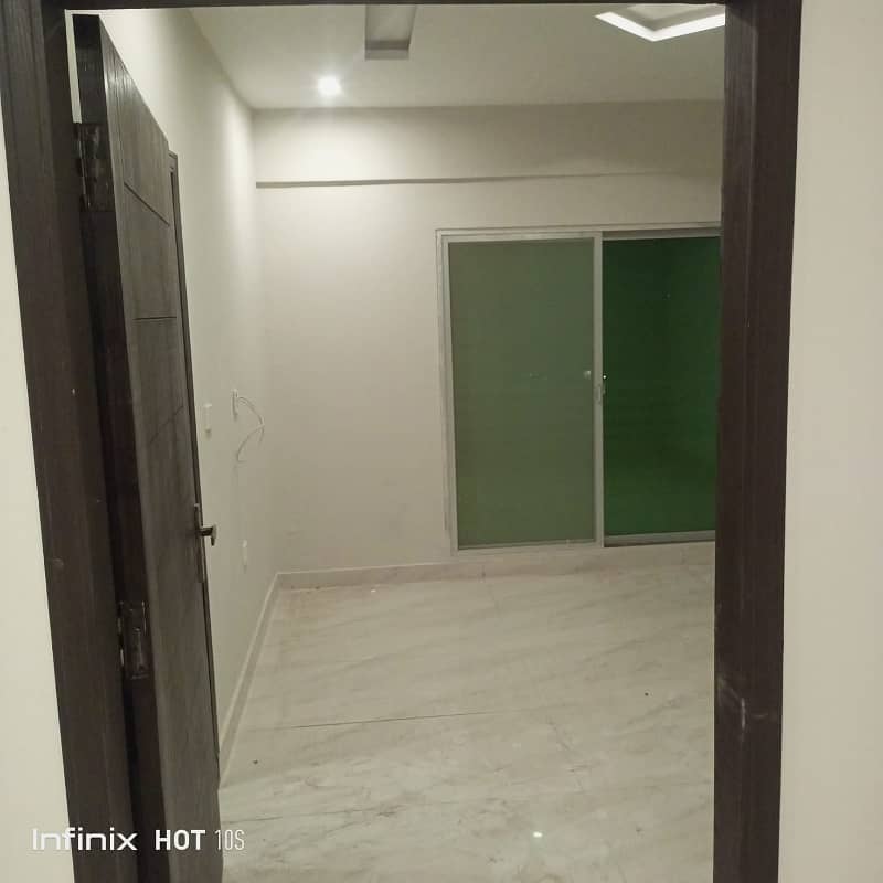 Brand New 2 Bed Flat For Sale In Bahria Town Lahore 6