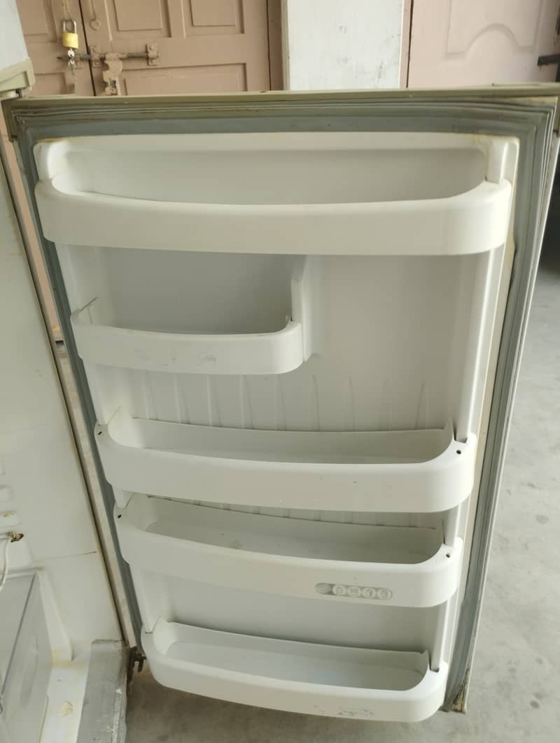 Orient refrigerator 6057 GS 0