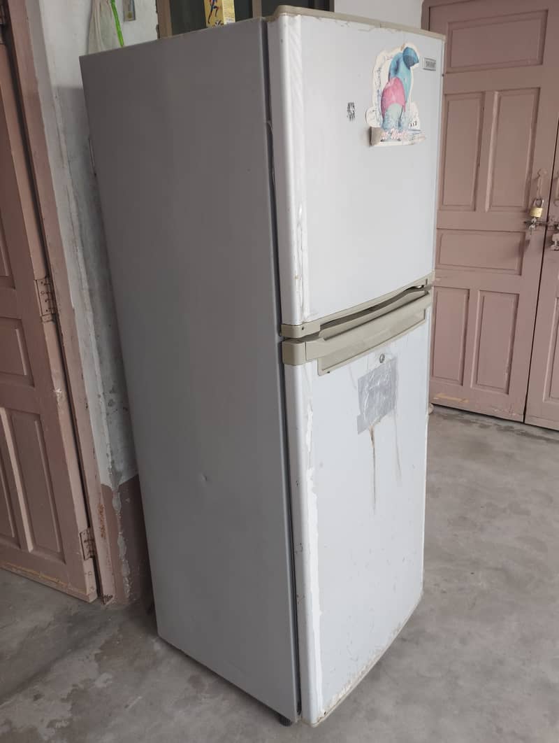 Orient refrigerator 6057 GS 5