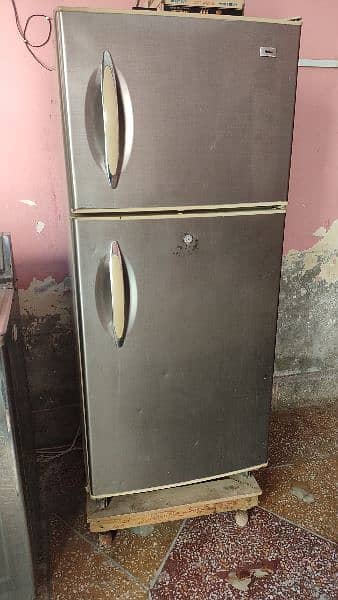 Fridge for sale in good condition 3