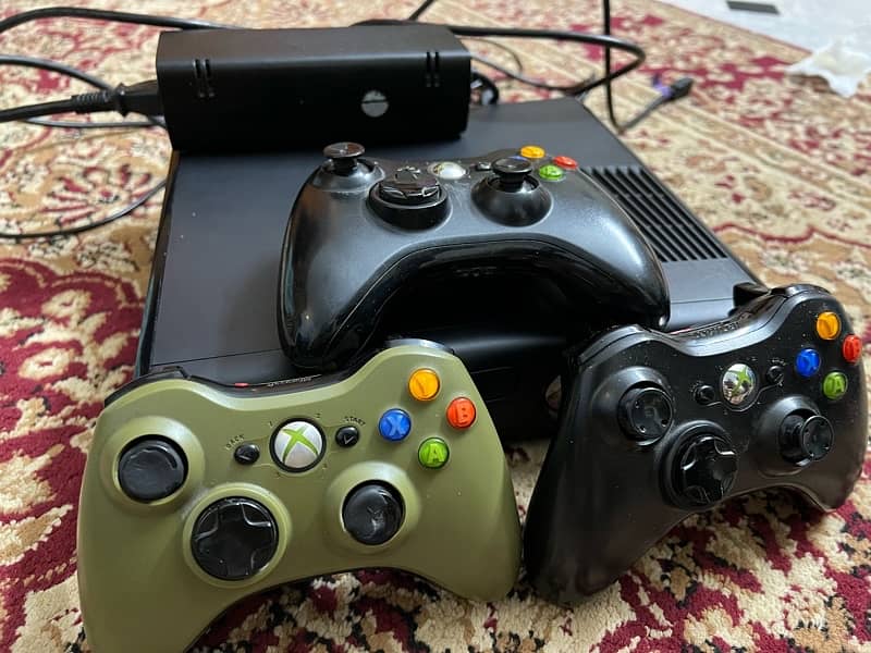 Xbox 360 Almost new Slightly used 1