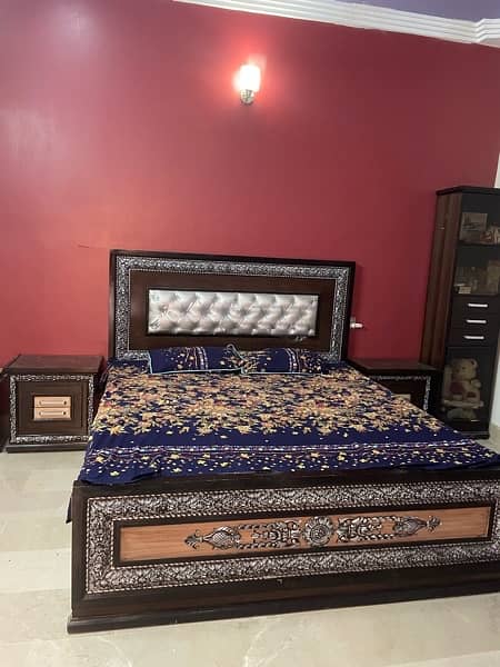 Bed room set with all accessories 5