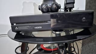 Xbox one 500 GB with kinnect