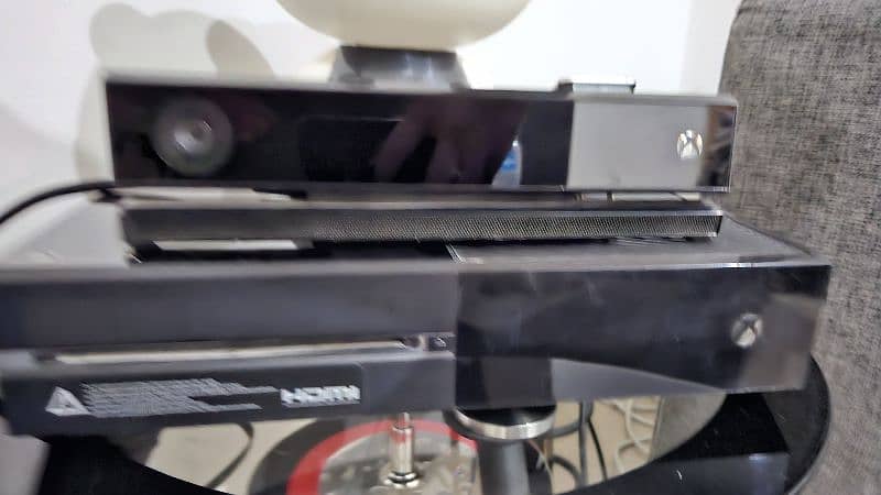 Xbox one 500 GB with kinnect 3