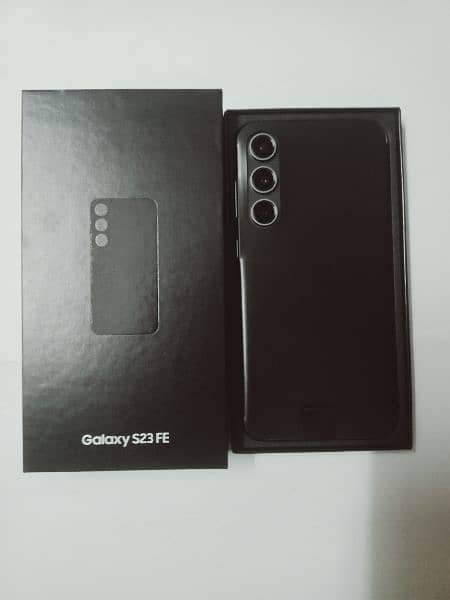 Samsung S23 FE 128GB. UK Model( Non-PTA) Graphite color 2