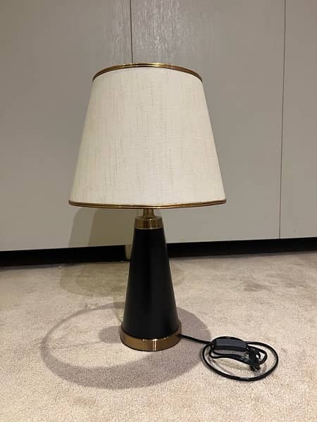 Offwhite Side table Lamps 3