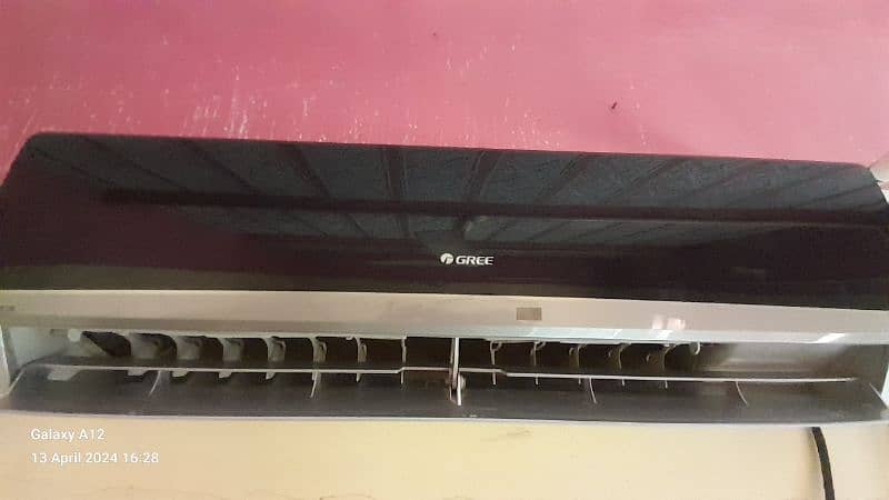 Gree DC Inverter 1.5 Ton Air Conditioner  for Sell 2
