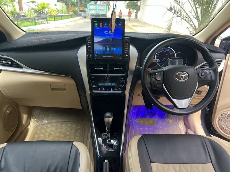 Toyota Yaris ATIV- X 2020 13
