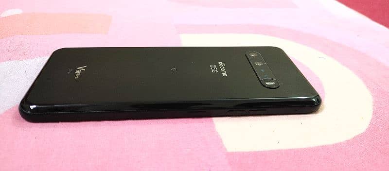 LG V60 ThinQ 5G Docomo (Black colore) 3