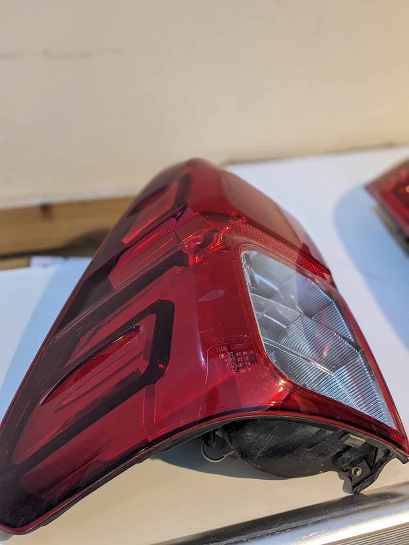 Original Toyota Revo 2020 2021 Hilux Back Tail Lamp 8