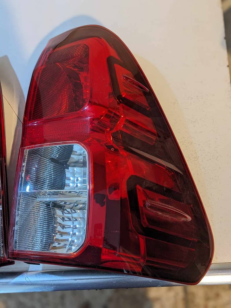 Original Toyota Revo 2020 2021 Hilux Back Tail Lamp 9