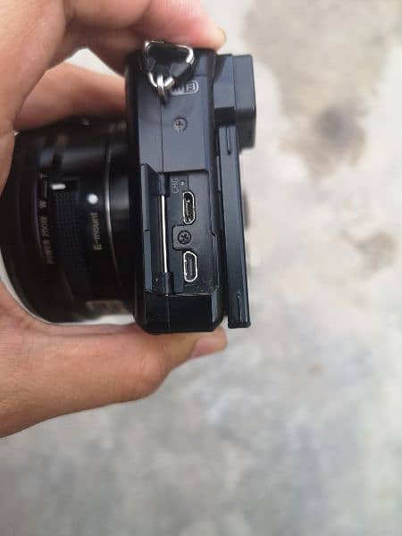 Sony a6000 Mirrorless Camera (Excellent Condition ) 3