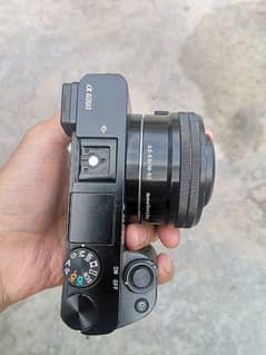 Sony a6000 Mirrorless Camera (Excellent Condition )