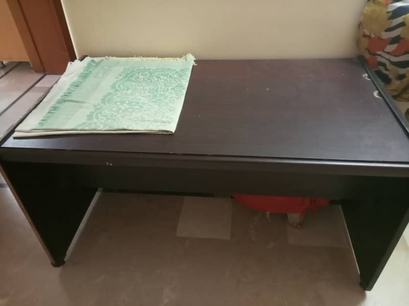 Used Table 0