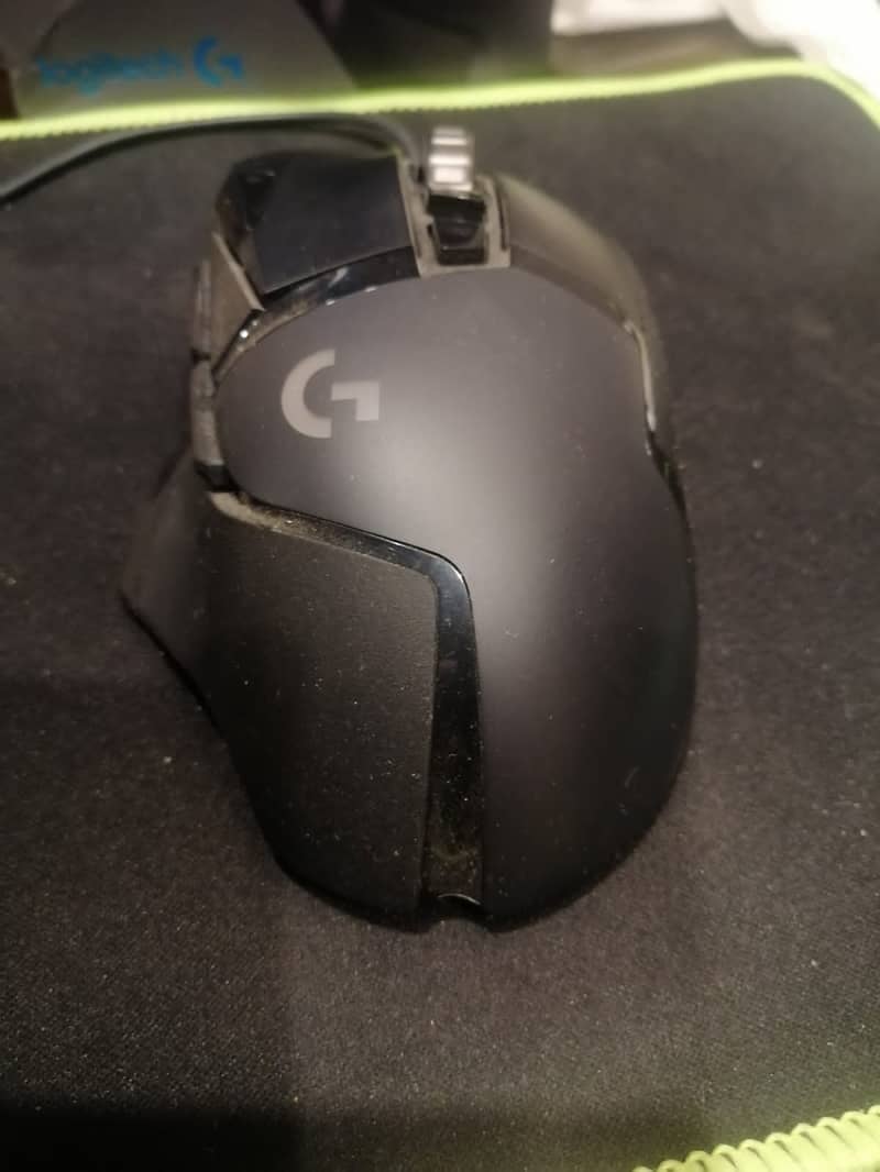 Logitech G502 HERO High Performance Gaming Mouse 4