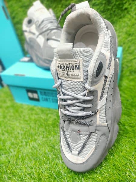 Fashion & Versace Sneakers 1