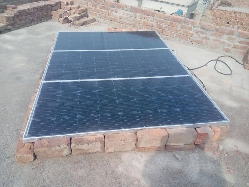 1 kw Trion solar inverter with 3 sun life 220 watt each panel Battery 5