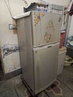 Dawlance all original full size Refrigerator 0