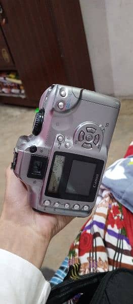 eos kiss digital 300D with wide angle lance. only serius byer contact 2