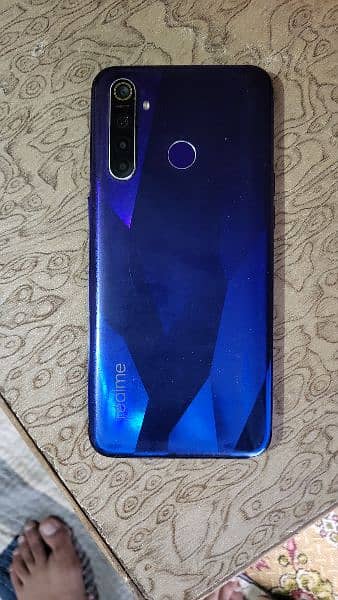 Realme 5 pro 8/128 with box and adapter, no fault checking gurantee. 1
