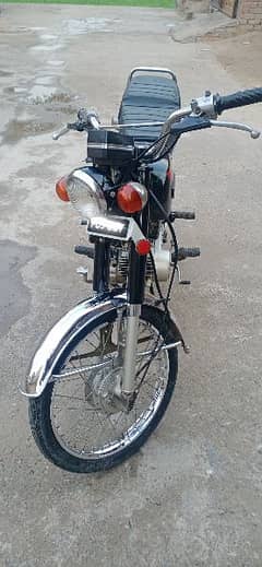 yamaha 80cc totaly janian condition call or whatsapp no 03415155214