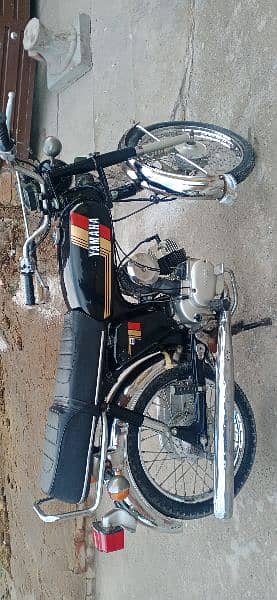 yamaha 80cc totaly janian condition call or whatsapp no 03415155214 6