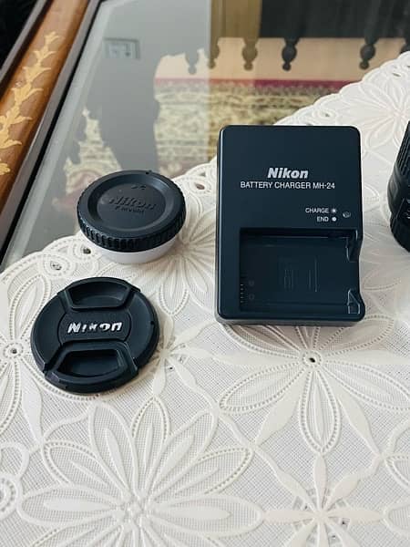Nikon D5200 with complete box 10/10 1