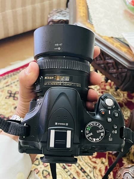 Nikon D5200 with complete box 10/10 11