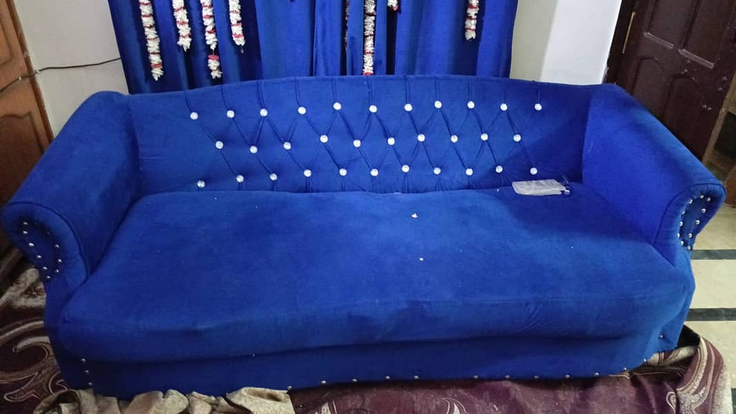 5 seater sofa hai bahut achcha saaf suthra 4
