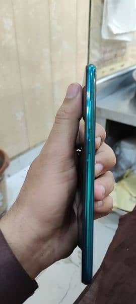 Xiaomi Redmi note 8 pro in lsh cndition. with box and original adapter 3