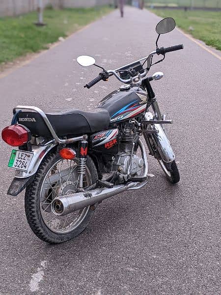 Honda 125 Motorbike for sale 2014 Model lush cond 4