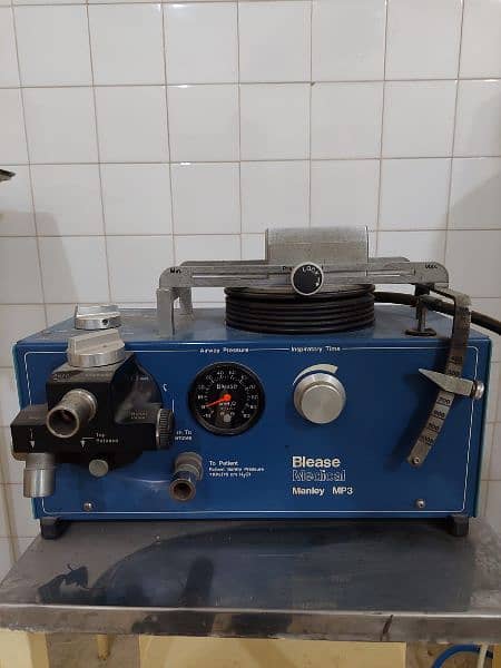 anaesthesia machine slightly used in good condition. 3