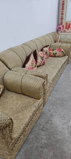room furniture sets arginte sell bed sofa almari showkais good cndtion