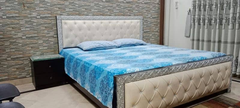 King Size Bed with 02 side Tables and Spring Mattress 3