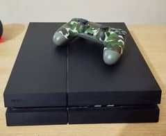 PS4 1TB with 1 game disc