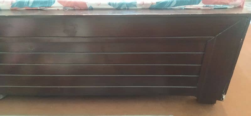 King Size Brown wooden Bed For Sale Only six months used 2