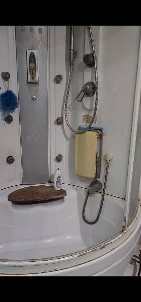 Used Bath Shower Cabin or Tubs for sale 1