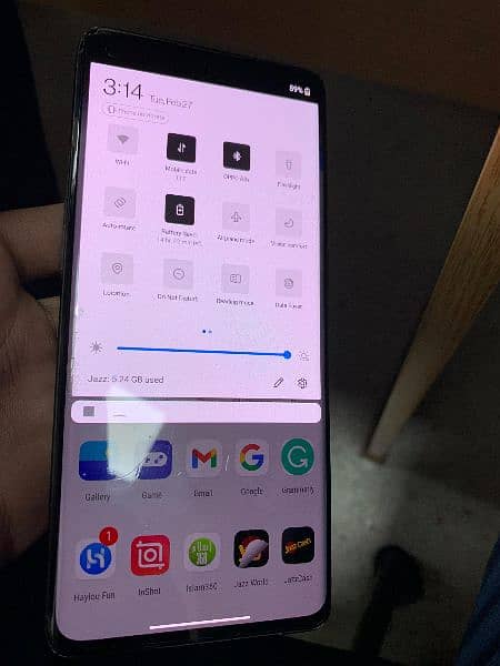 I'm selling oneplus 8 phone just look like new all okay best for pubg 1