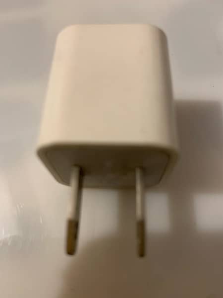 I PHONE Charger 1