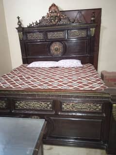 only bed and dressing table in good condition 0