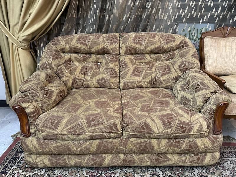 sofa set,Table set and carpet for sale 5