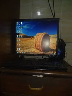 computer 10/10 condition corei5/2 500gb HDD 80gb (SSD) ph(03272513564) 0